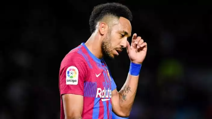 Barcelonalı futbolcu Aubameyang'ı dövüp evini soydular