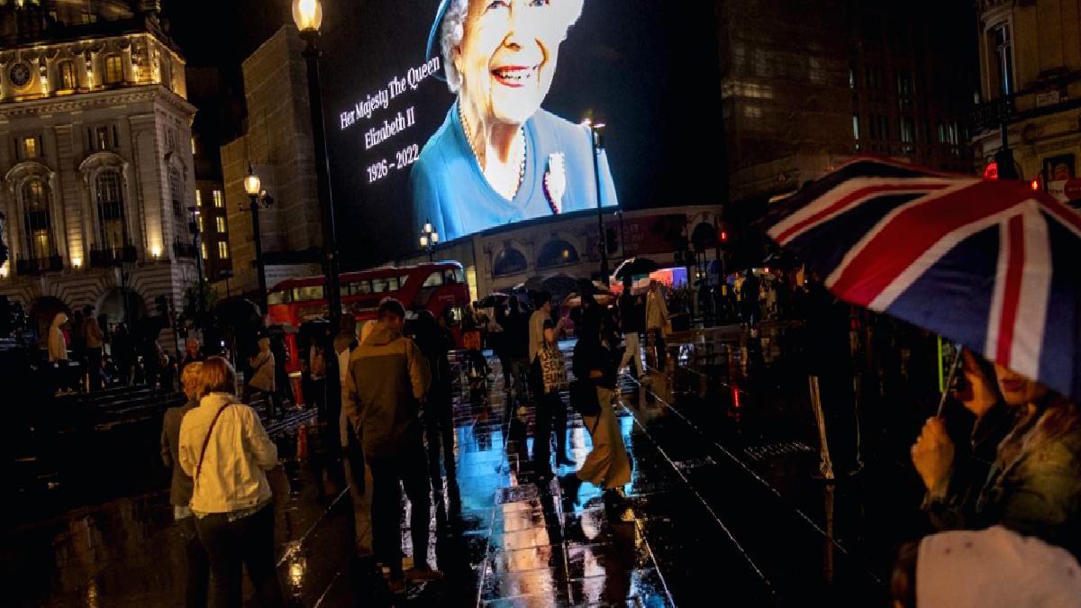 Kraliçe 2. Elizabeth'in ardından İngiltere'de yas