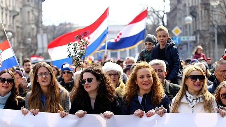 Hırvatistan’da hükümet protesto edildi