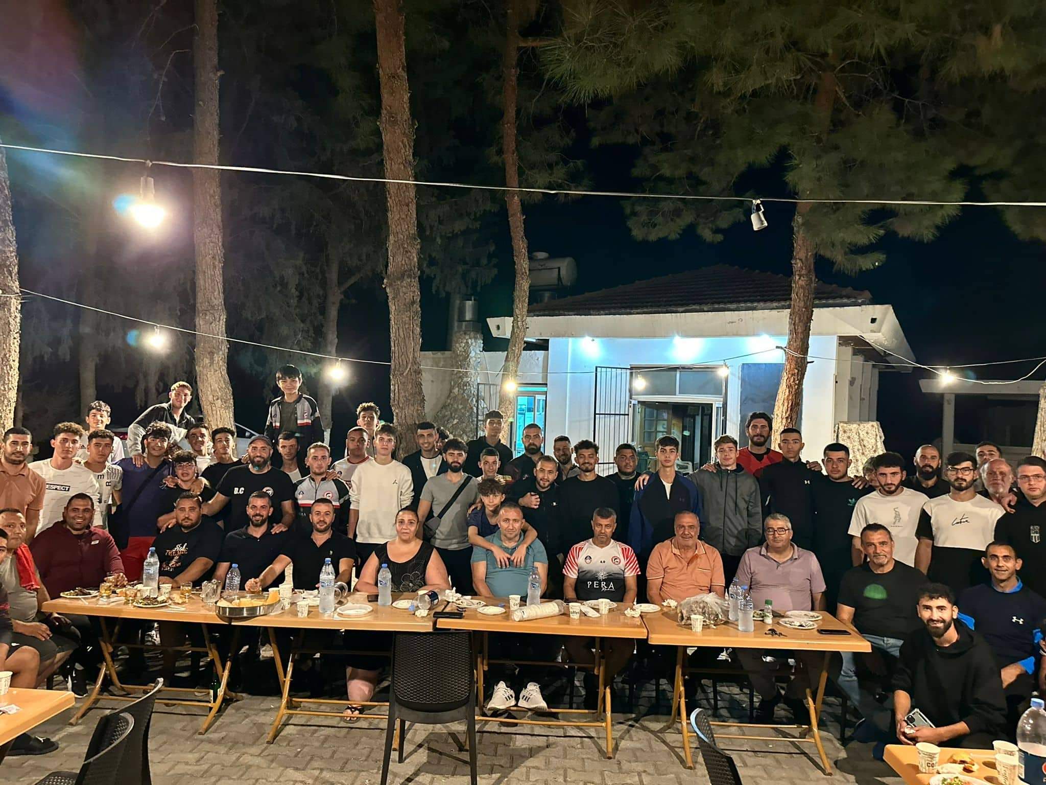 “Gençler” Restorant’ta buluştular