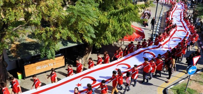 Lefkoşa’da “Cumhuriyet Korteji” düzenlendi