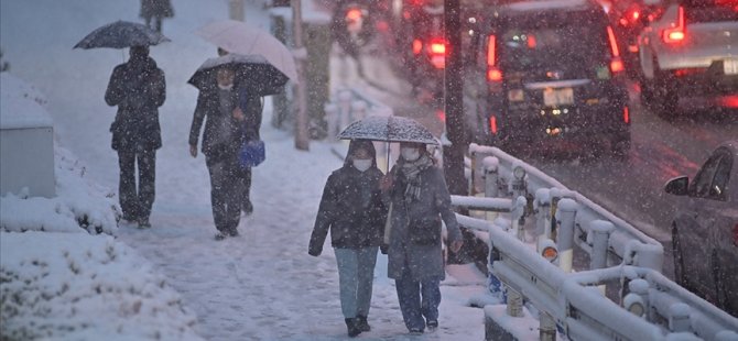 Japonya'da yoğun kar yağışları nedeniyle 8 kişi hayatını kaybetti