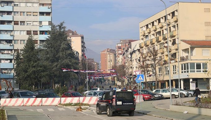 Kosova'nın kuzeyinde barikatların kaldırılmasıyla hayat normale dönüyor