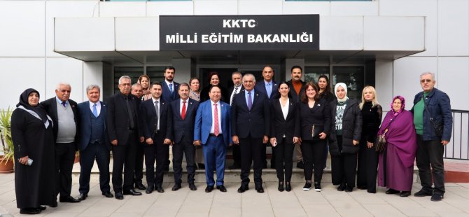 Milli Eğitim Bakanı Çavuşoğlu, Türkiye – Kıbrıs Türk Cumhuriyeti İş Birliği Cemiyeti Heyetini kabul etti