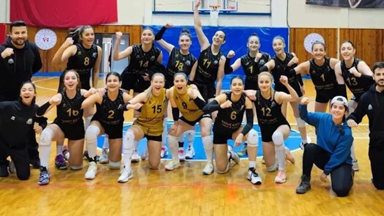 Hataysporlu 4 voleybolcudan acı haber