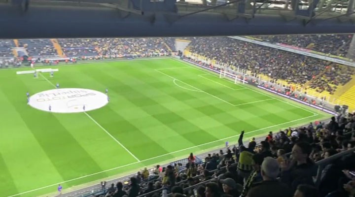 Fenerbahçe tribünlerinde "hükümet istifa" sloganları yükseldi!