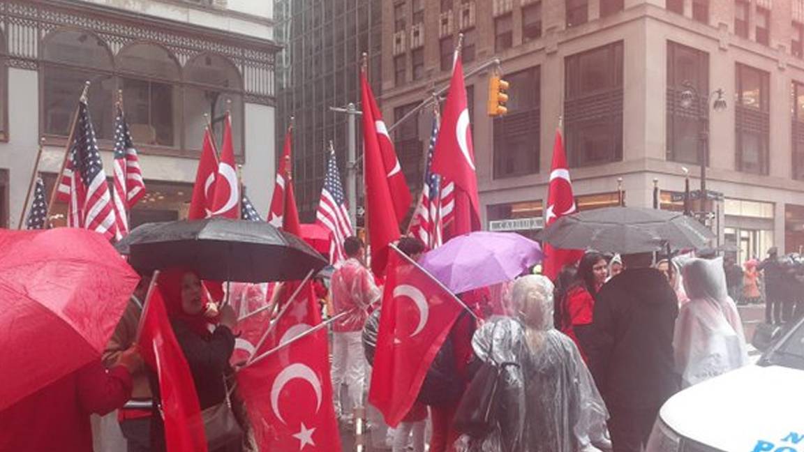 ABD'de ilk gün 20 bine yakın oy kullanıldı