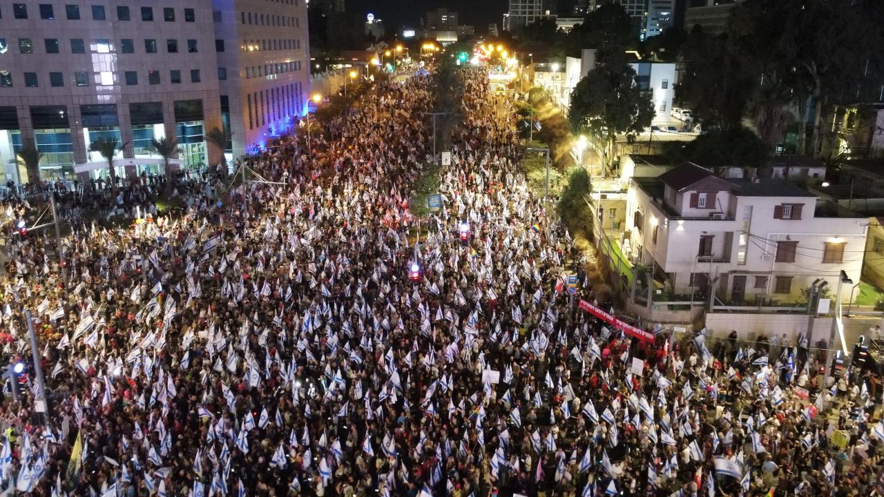 İsrail'de on binler yine sokaklarda: Yargı reformu protestoları sürüyor