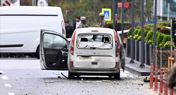 TBMM'nin açılmasına saatler kala İçişleri Bakanlığı'na terör saldırısı: Canlı bomba kendini patlattı