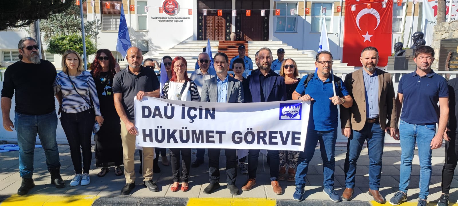 DAÜ-SEN: Üniversitemizin yaşaması için yetki ve sorumluluk Çavuşoğlu ve hükümetindir