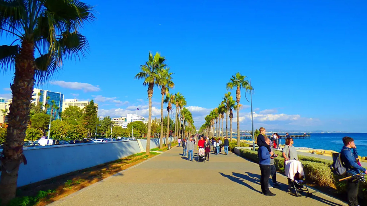 Güney Kıbrıs’a 2023 yılının 11 ayında 3 milyon 700 binden fazla turist gitti