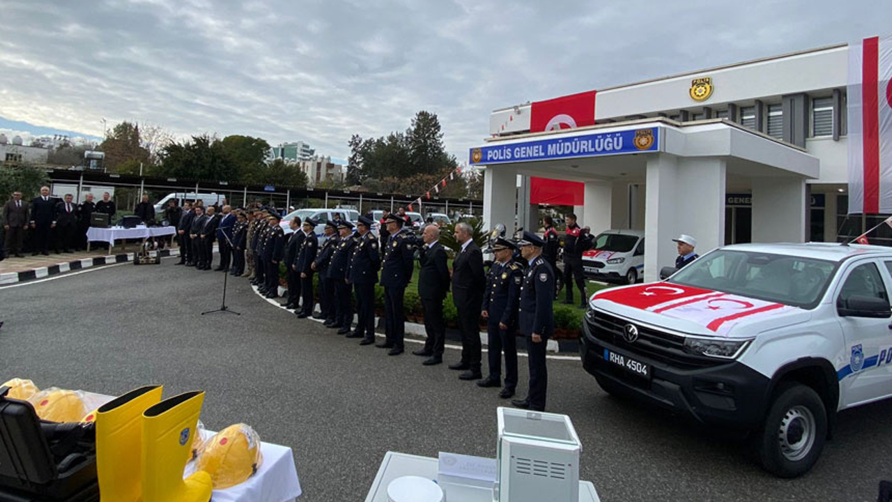 Türkiye tarafından hibe edilen toplam 12 araç ve çeşitli malzemeler törenle PGM’ye teslim edildi