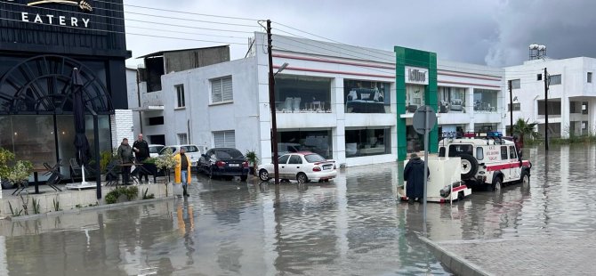 Sivil Savunma Ekipleri Su Baskınlarına Müdahalede Bulundu