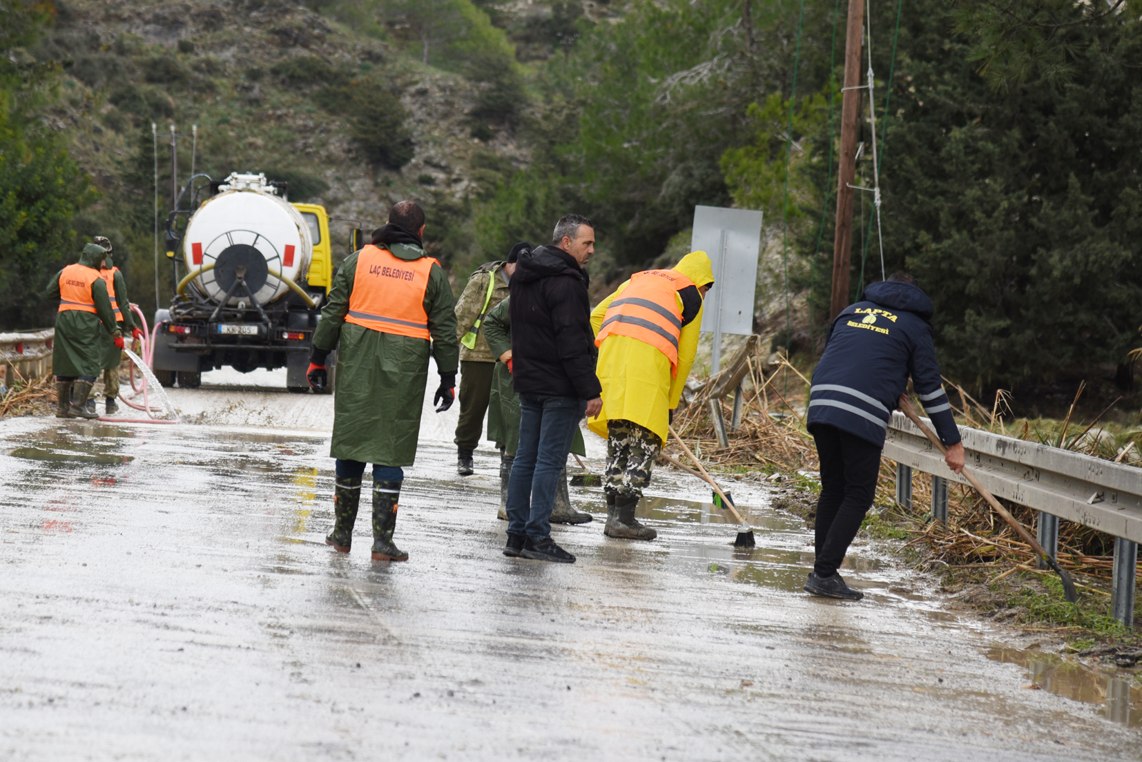 Geçitköy'de hava koşulları hayatı olumsuz etkiledi..