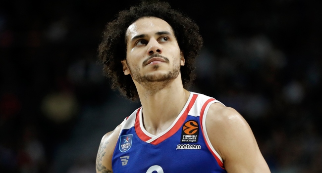 Shane Larkin ile 4 daha