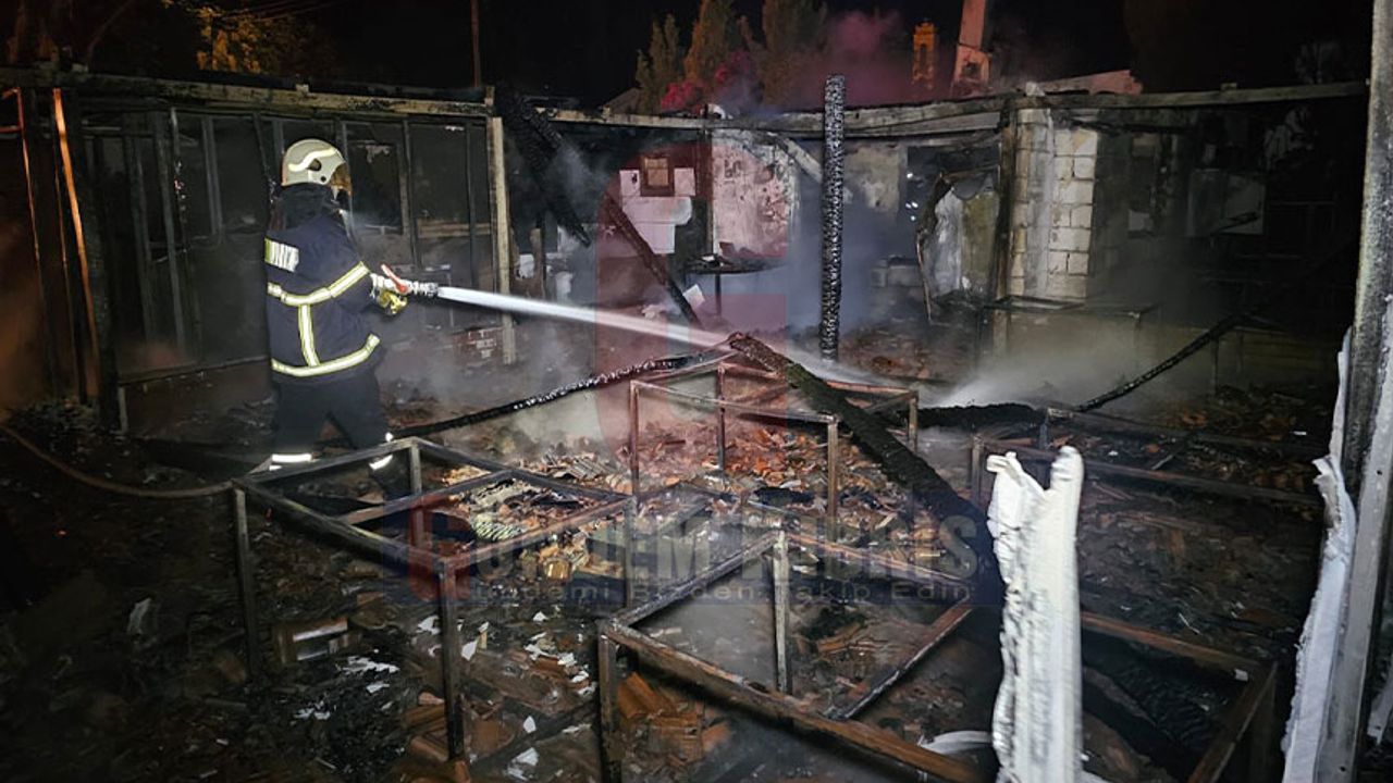 Hilltop Restoran'da yangın: Ekmek teknesi küle döndü