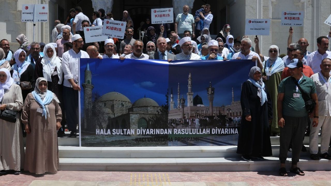 Töre, hacı adaylarını kutsal topraklara uğurlama merasimine katıldı!