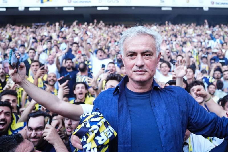 Mourinho'nun Fenerbahçe'ye transferi dünya basınında: 'Belki de birbirleri için yaratılmışlardır'