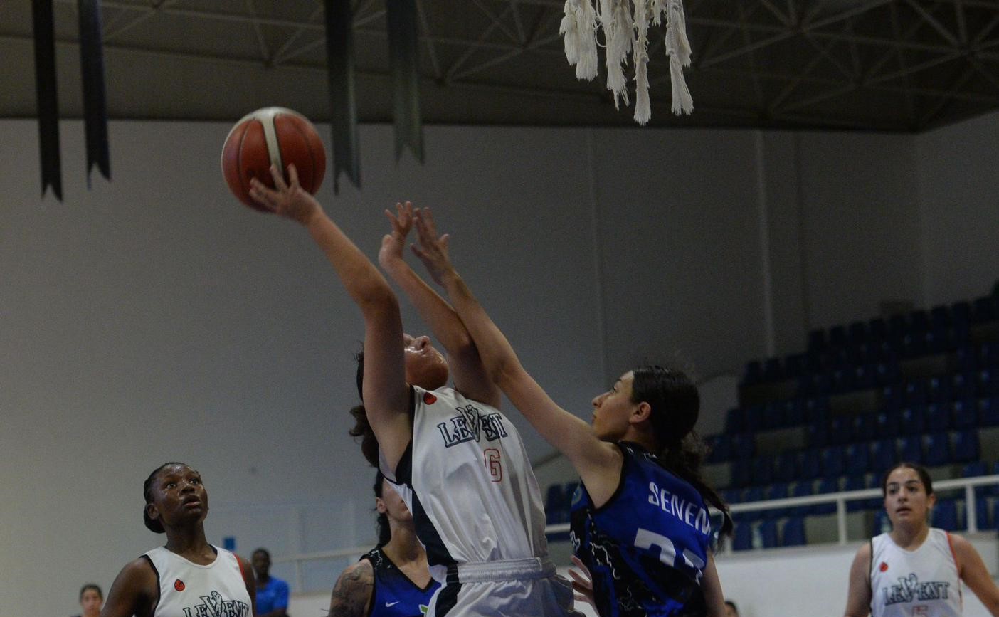 Levent Play Off ilk  maçında galip