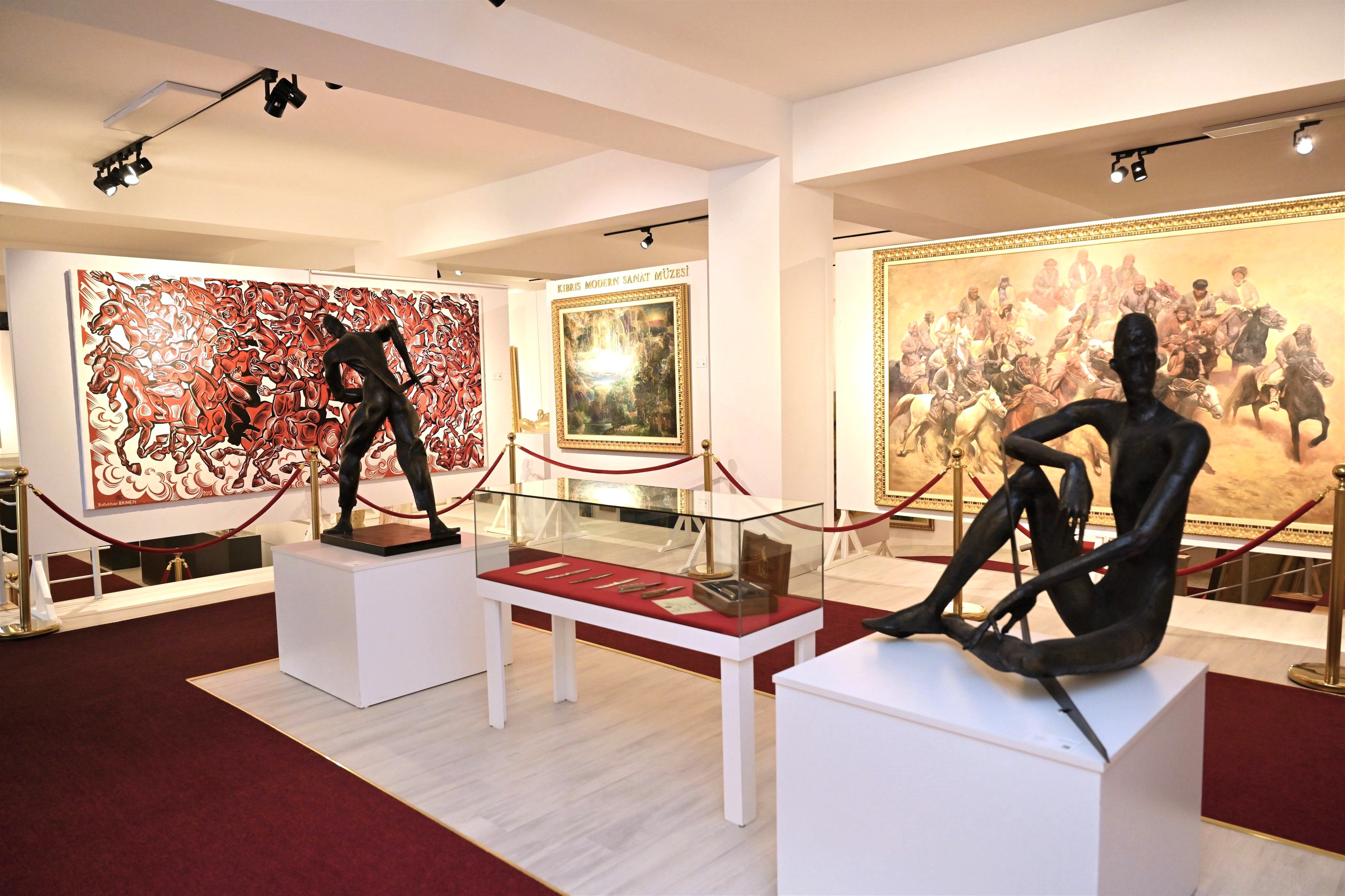 Kıbrıs Modern Sanat Müzesi, Kıbrıs Araba Müzesi ve Surlariçi Şehir Müzesi  ziyarete açıldı
