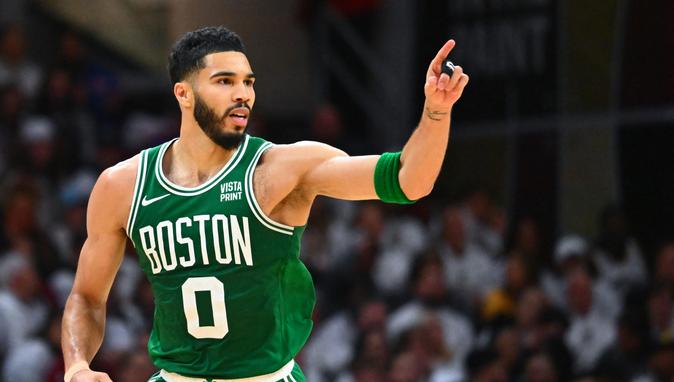 NBA'de sezon şampiyonu Boston Celtics, 4 oyuncusu ile sözleşme yenileyecek.