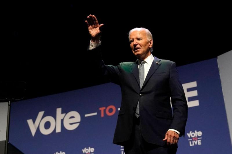 Joe Biden başkan adaylığından çekildi, yardımcısı Kamala Harris'e adaylık için destek verdi