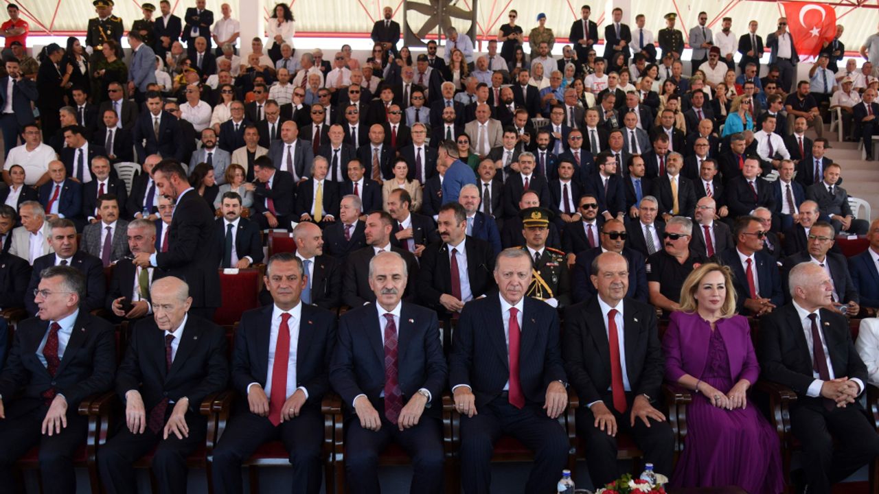 Bizleri bağrınıza bastığınız ve her daim yanımızda olduğunuz için sizlere minnettarız.”