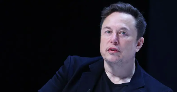 Elon Musk, çocuğunun cinsel kimlik değişimi sürecinde 'kandırıldığını' söyledi