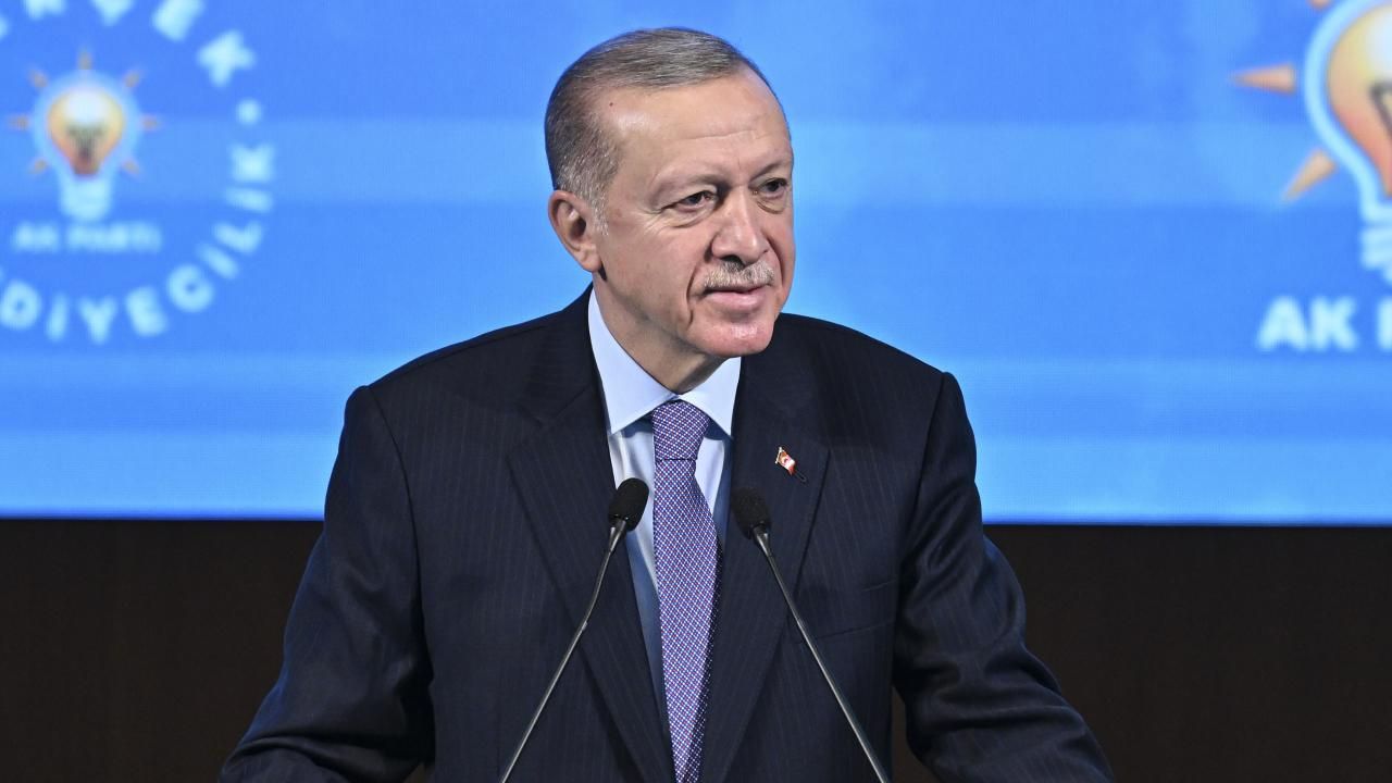 Erdoğan'dan değişim mesajı: Yorulan varsa kenara çekilsin