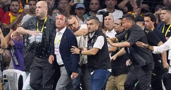 Fenerbahçe - Göztepe: Ali Koç'u iterek düşüren zanlıya ev hapsi cezası verildi