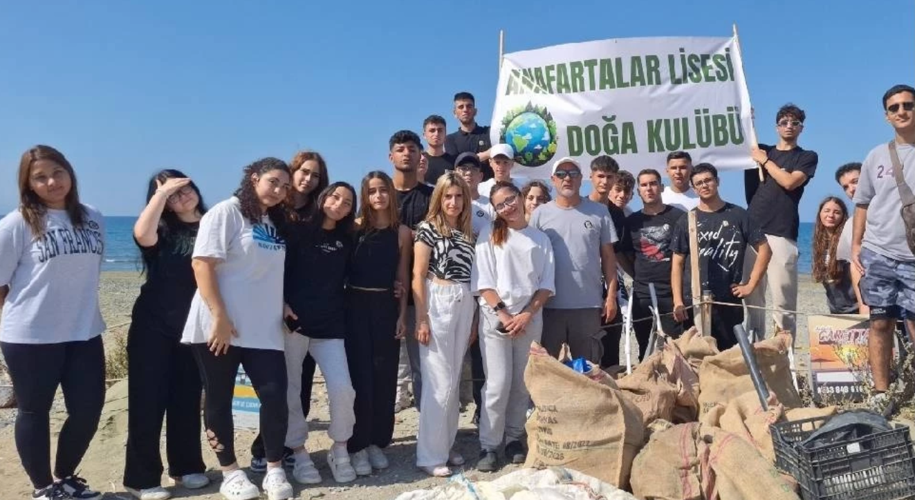 Akdeniz Caretta Sahili’nde 157 kilogram plastik atık toplandı