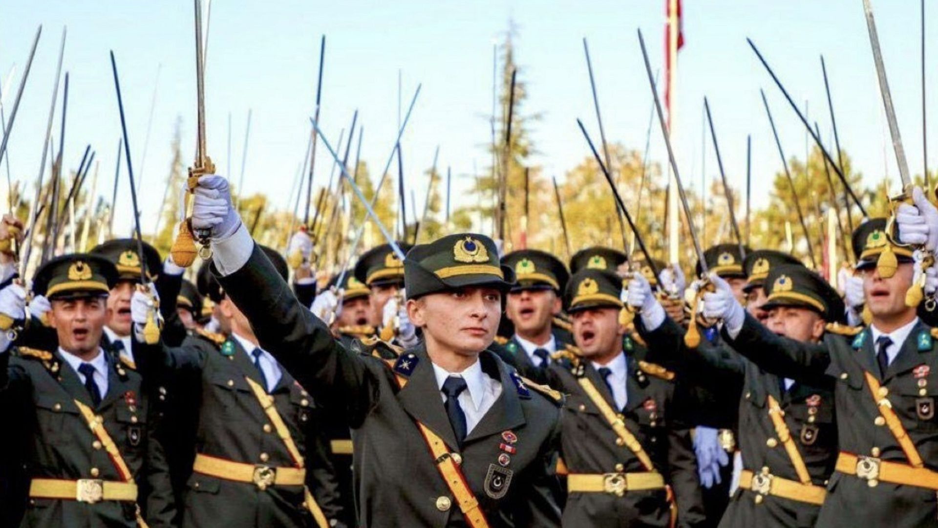 Özel, İmamoğlu ve Yavaş'tan ihracı istenen teğmenlere destek: 'Atatürk'e bağlılık suç olamaz'