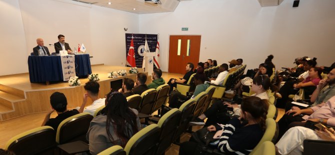 Osman Ertuğ LAÜ'de "Diplomasi Sanatı" Semineri Verdi