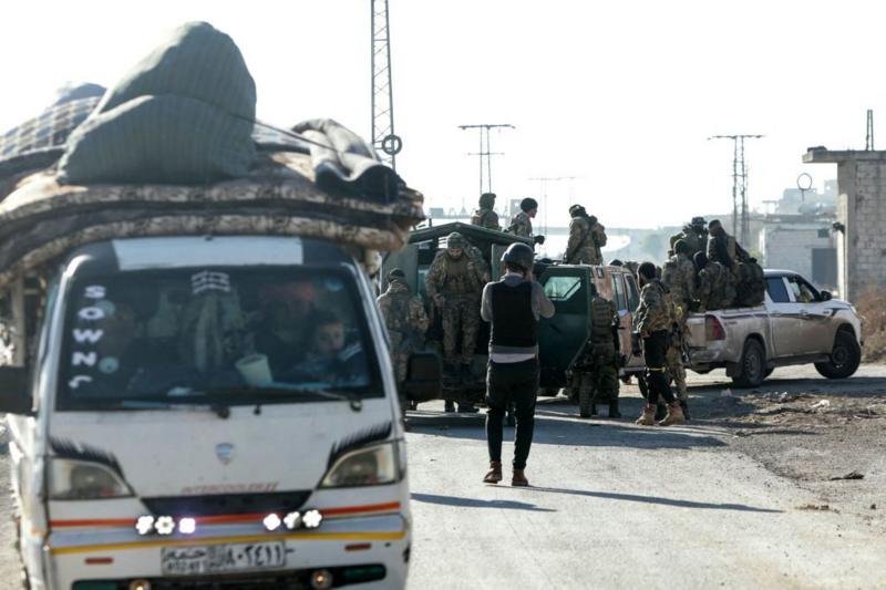 Suriye'de HTŞ Halep’in güneyine ilerliyor, Rusya da hava saldırıları düzenliyor