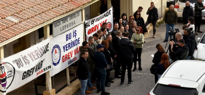 Sendikalar, Lefkoşa Tapu Amirliği'nde grevde: Sorunlar çözülmezse devam edeceğiz