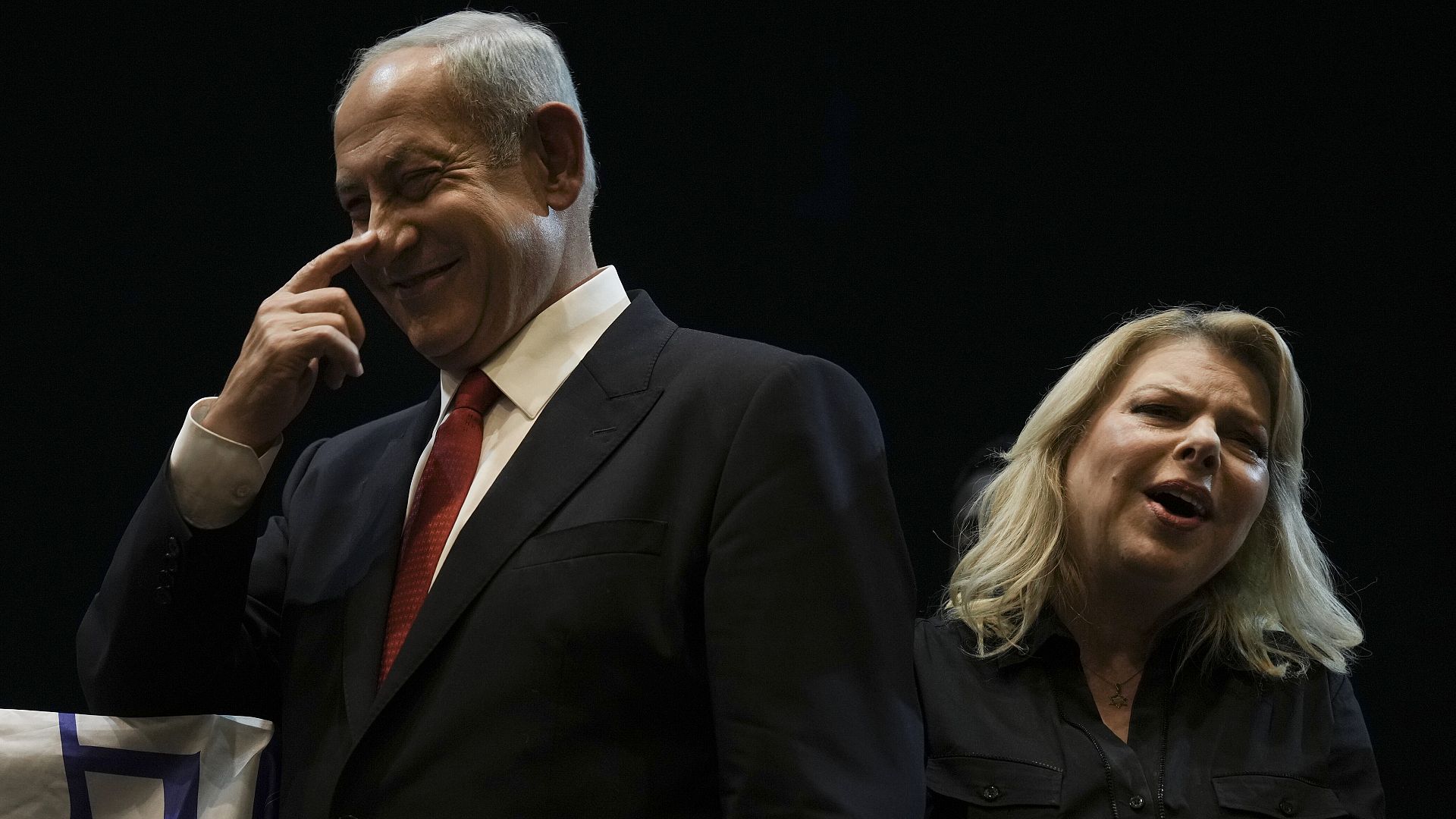 İsrail Başsavcısı, Sara Netanyahu hakkında siyasi muhalifleri taciz ettiği şüphesiyle soruşturma talimatı verdi