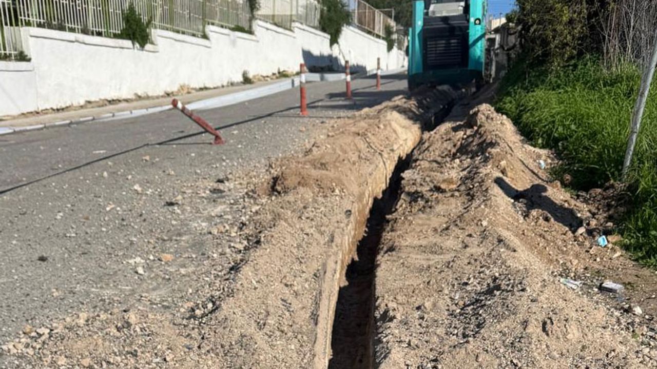 Gazimağusa Belediyesi, 2 farklı noktada su altyapı çalışması yapıyor