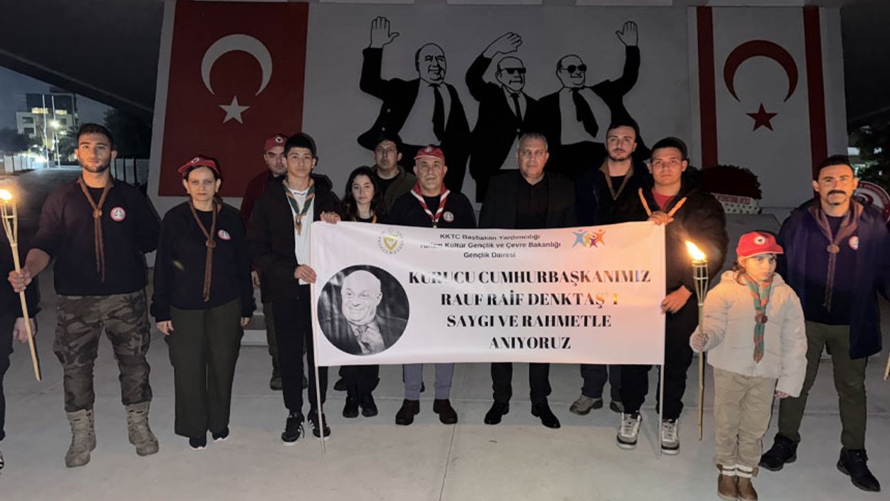 Kurucu Cumhurbaşkanı Denktaş için meşaleli anma töreni yapıldı