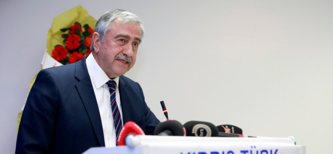 Akıncı: “Hiçbir doktorun cüzdanı, vicdanının önüne çıkmamalı"