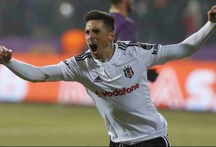 Arjantin efsanesi Beşiktaşlı Sosa'yı istedi