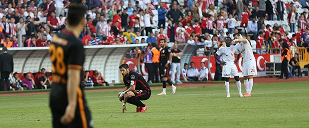 Galatasaray 3 gol daha yerse...