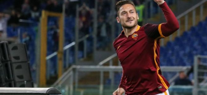 Totti efsanesi geri döndü