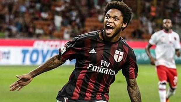 Galatasaray Adriano'yu istiyor!