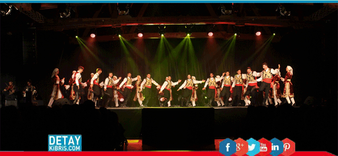 Pergamalı folklor ekibinden Fransa çıkarması!