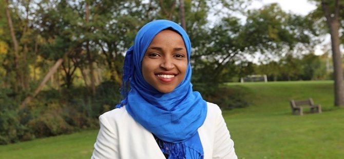 ABD'de bir ilk; başörtülü vekil Ilhan Omar meclise girdi