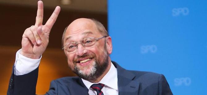 Schulz: Çözüm yakın! Müzakerelere devam