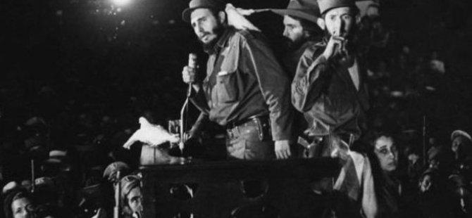 Fidel Castro: Sakalı, purosu ve haki üniformasıyla Batı'ya kafa tutan devrimci