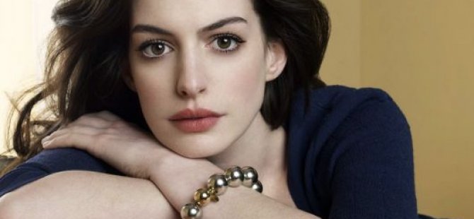 Anne Hathaway çocuğunun fotoğrafını ilk kez paylaştı