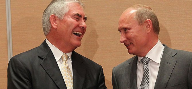 Putin Tillerson'ı kabul etti