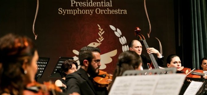 Cumhurbaşkanlığı Senfoni Orkestrası "Mozart Oratoryosu"nun dünya prömiyerini İzmir'de yaptı